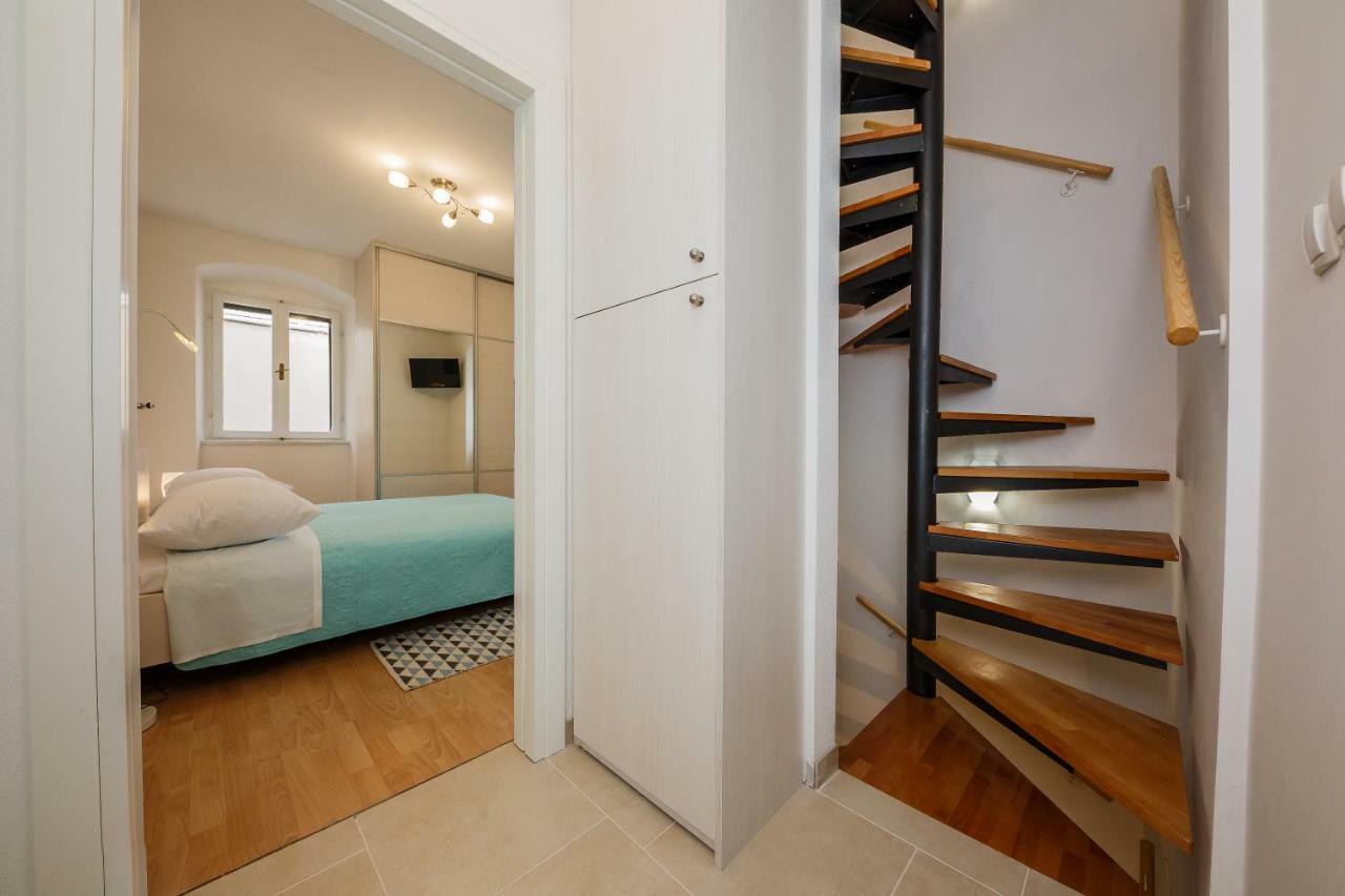 Apartman Mare Каштела Экстерьер фото