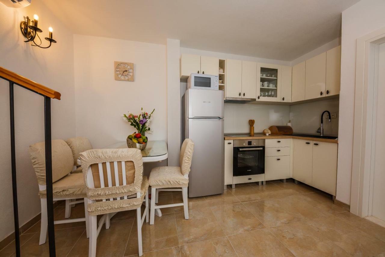 Apartman Mare Каштела Экстерьер фото