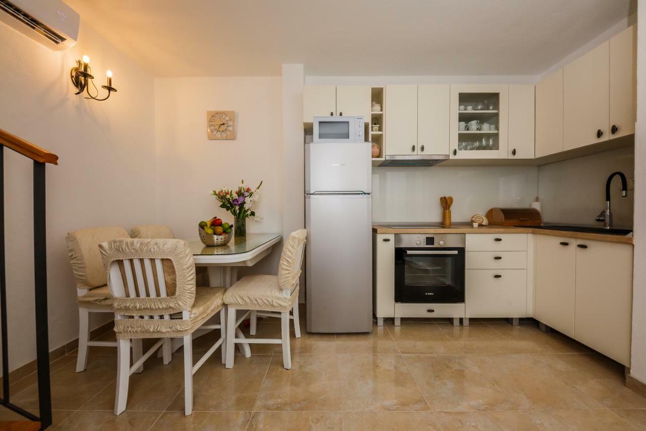 Apartman Mare Каштела Экстерьер фото